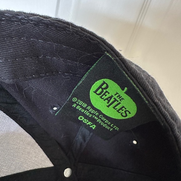 NWOT The Beatles Sgt Pepper’s Lonely Hearts Club Band Baseball Cap Hat Beatles - Picture 5 of 5